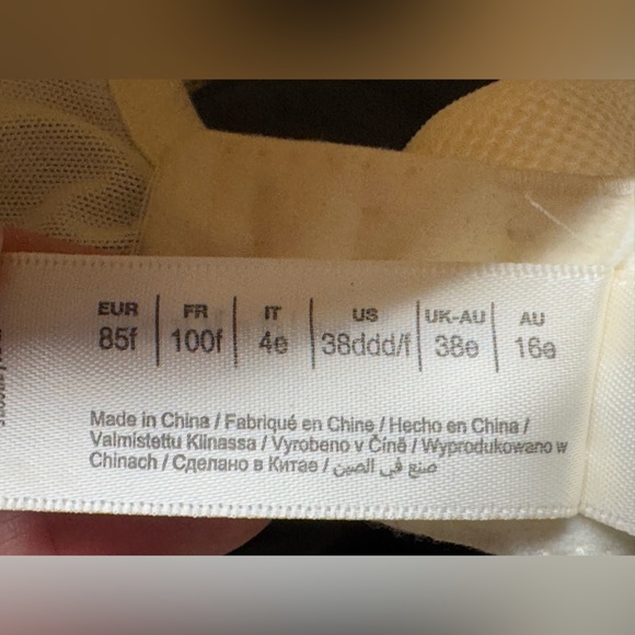 NWT the mauritshuis
plunge balcony bra | ivory 38DDD - Picture 10 of 13